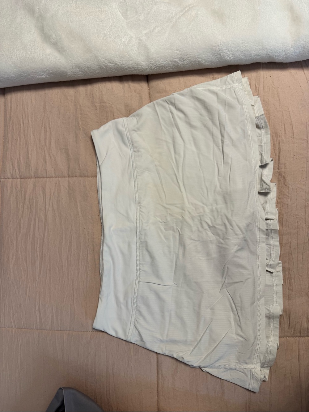 Lululemon White Ruffle Hem Skirt